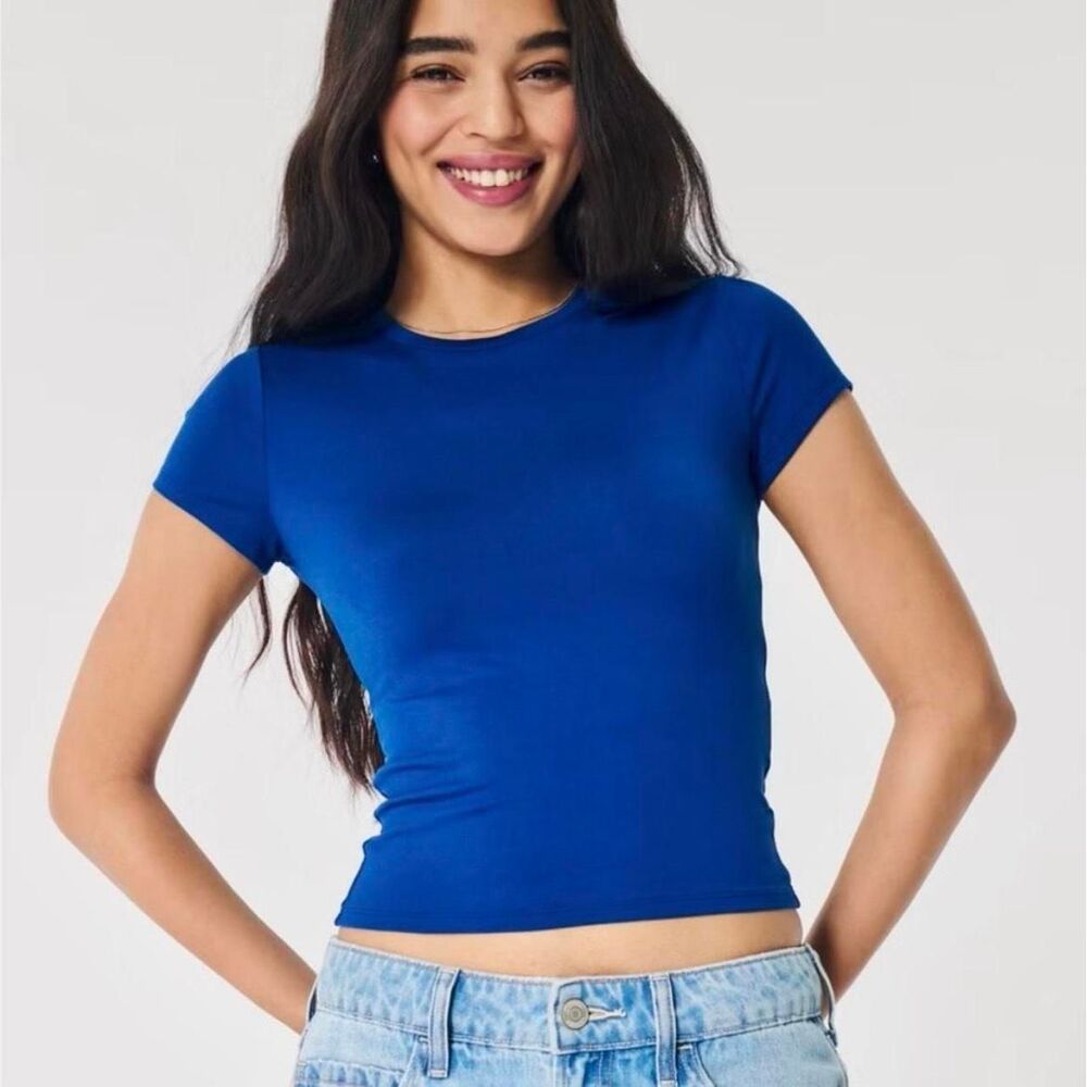 Hollister Co. Women's Seamless Baby Tee